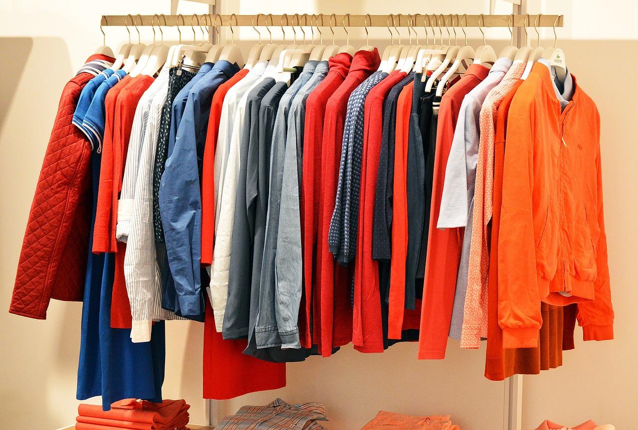 How to Start an Online Clothing Business in 2025